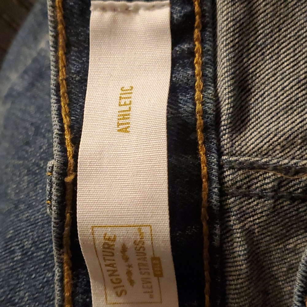 Jeans - Picture 3 of 4